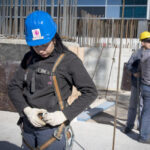 Crece el empleo de mujeres en el sector de la construcción