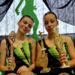 Julia Sellarés y Delfina Zanel brillaron en el cierre del año del patín artístico en Las Toscas